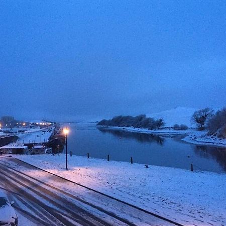 Waterfront Apartment Completely Refurbished Westport Esterno foto